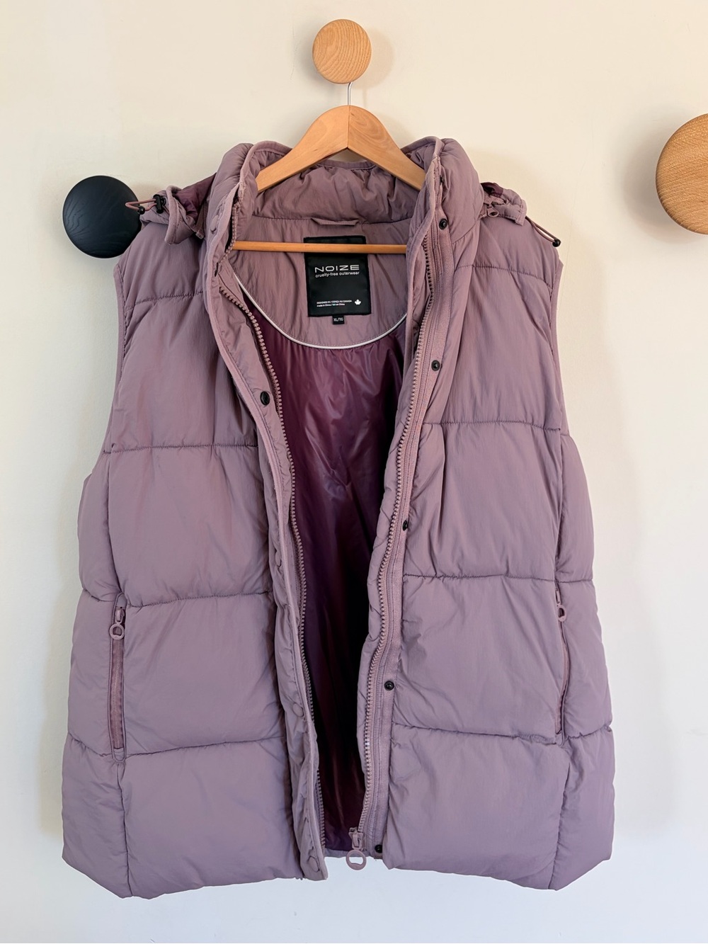 Noize hooded puffer vest